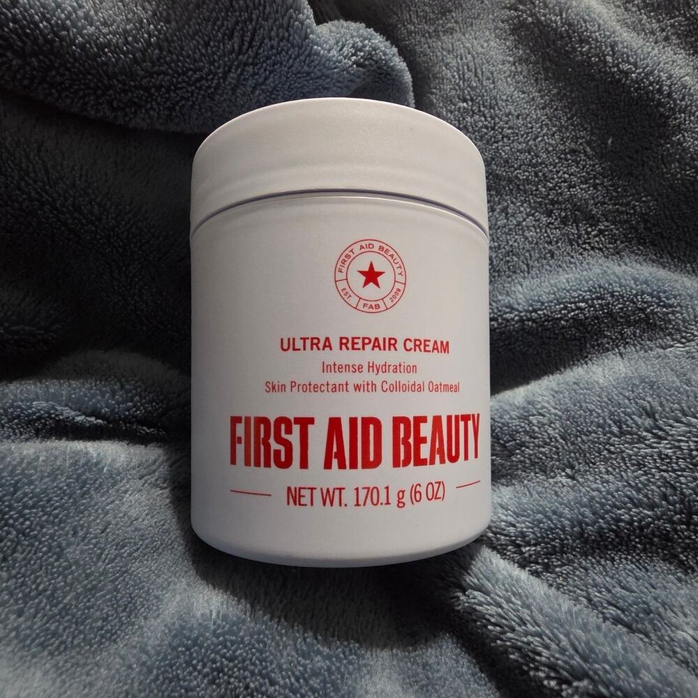 First Aid Beauty Ultra Repair Cream - NEW 6 oz